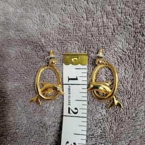 Retired Avon Goldtone Dolphin Pierce Dangle Earrings